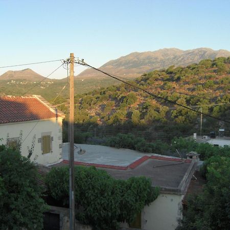 Vafés Patriko Traditional Stone Houses الغرفة الصورة