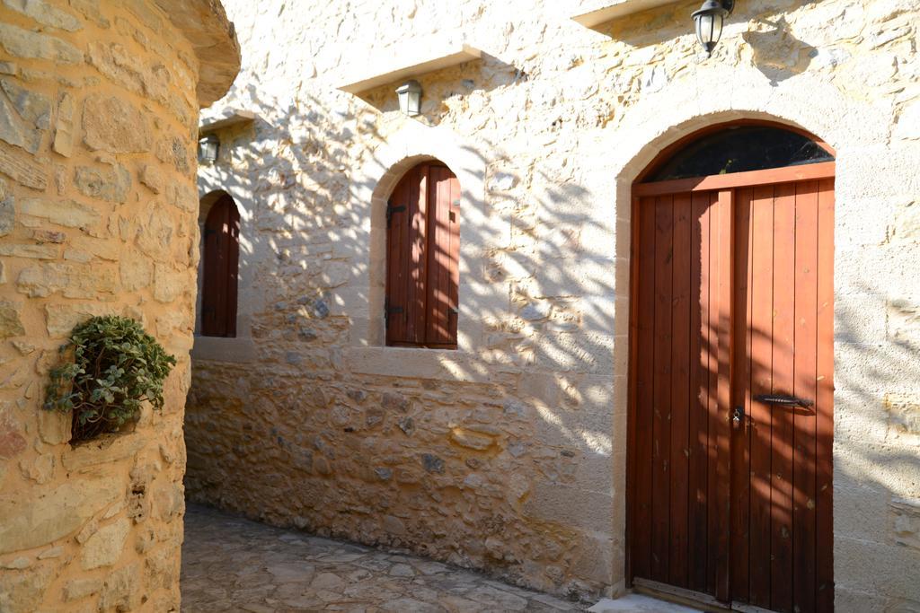 Vafés Patriko Traditional Stone Houses الغرفة الصورة