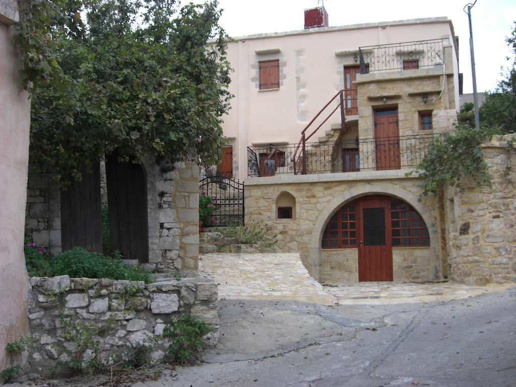 Vafés Patriko Traditional Stone Houses الغرفة الصورة